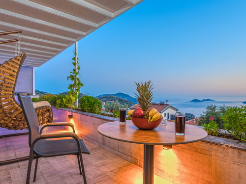  gece  -  Kasım
  | Kalkan Kördere’de Deniz Manzaralı Balayı Villası | Jakuzili, Hamamlı ve Isıtmalı Havuzlu